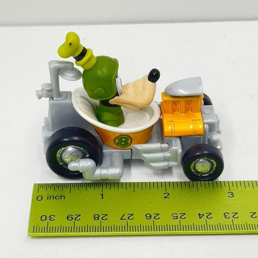 Disney Mattel Goofy Turbo Tubster Mickey Roadster Racers Diecast Car 2016 DTT53